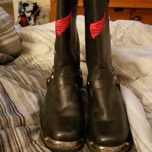 Red wings boots